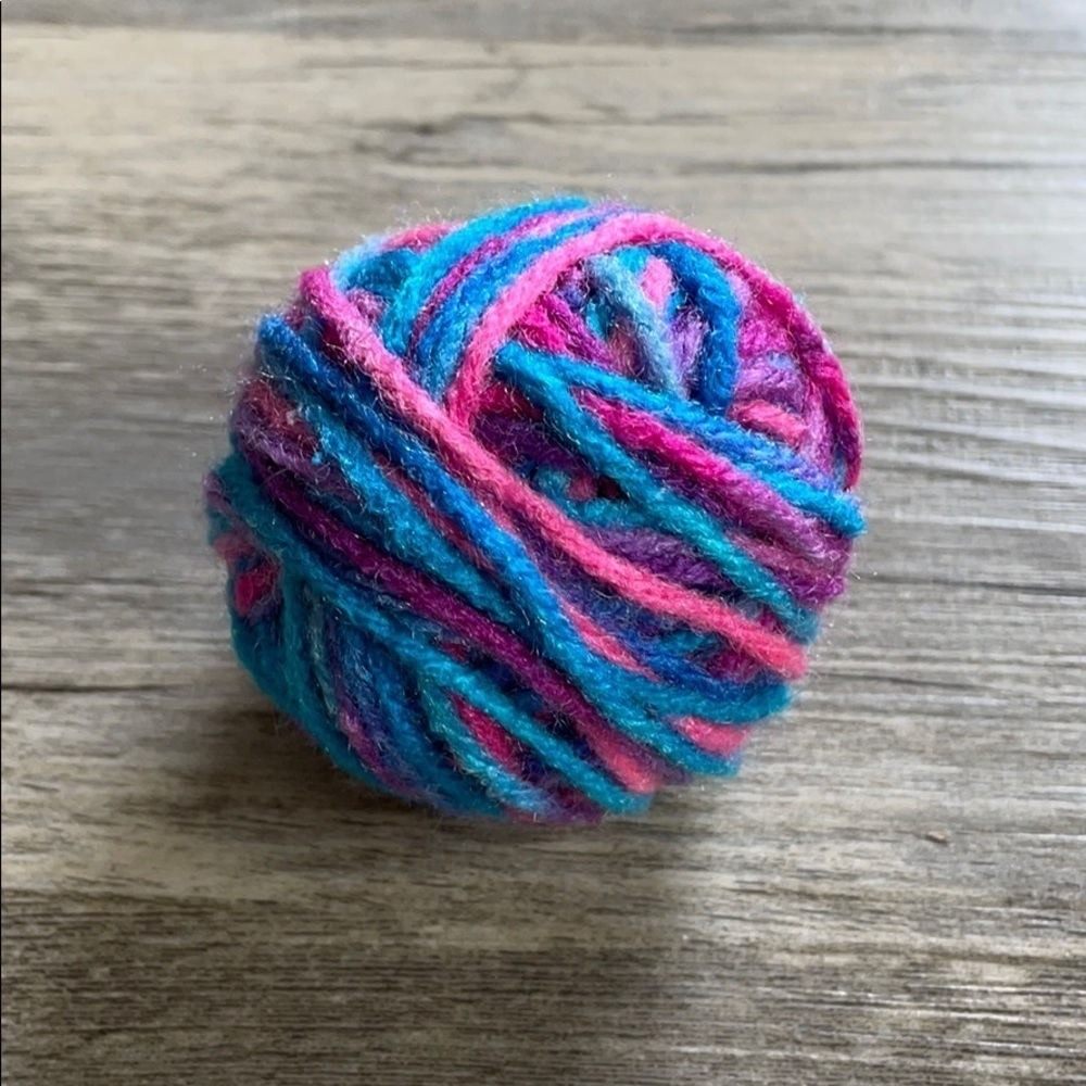 Boye 10” 6mm Knitting Needles and Yarn - Picture 6 of 7